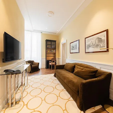 Algila Luxury Torrigiani Lejlighedshotel