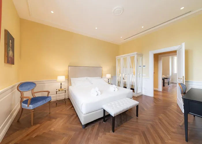 Algila Luxury Torrigiani Aparthotel Florenz